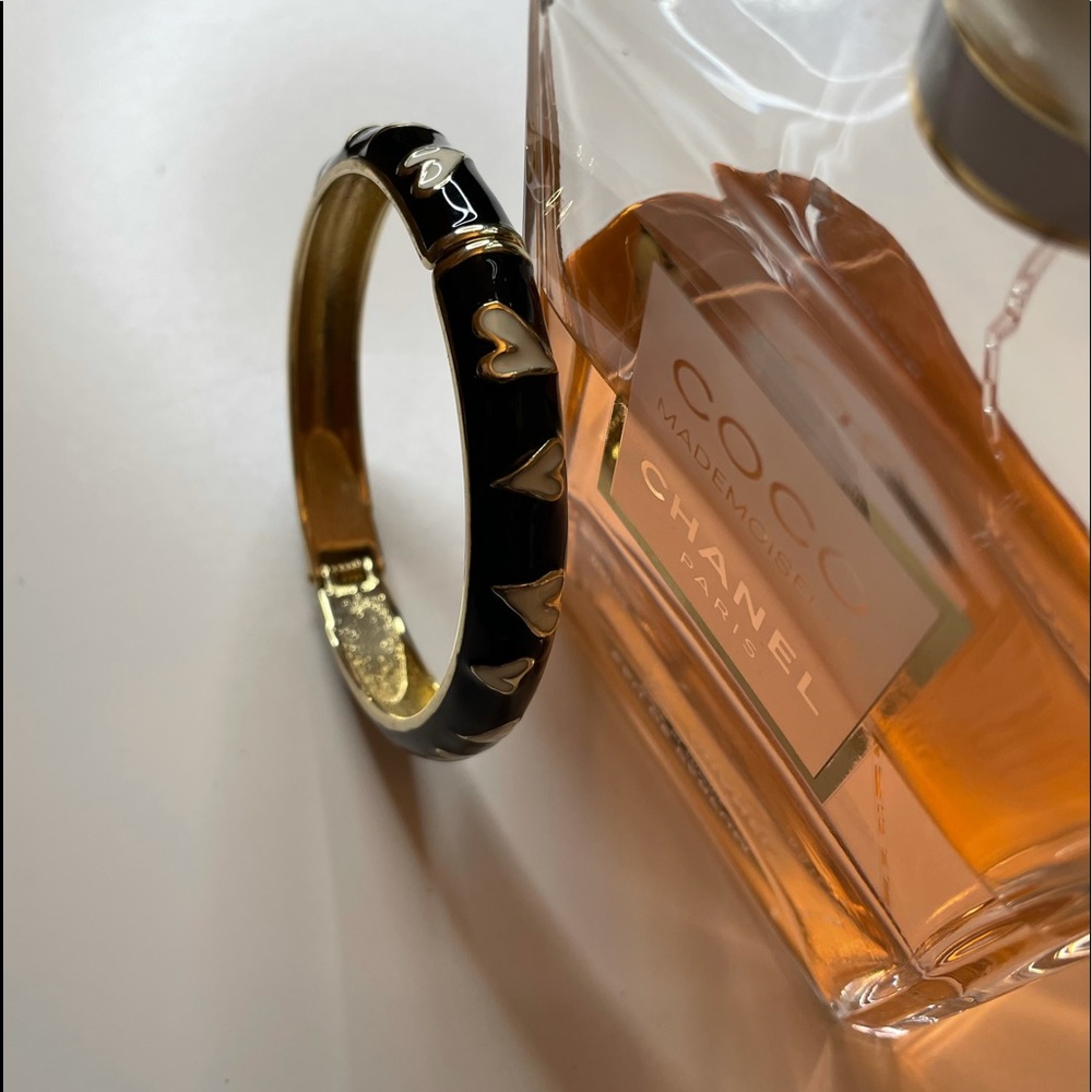 Bangle Black gold and cream hinged bangle bracelet costume fashion jewelry